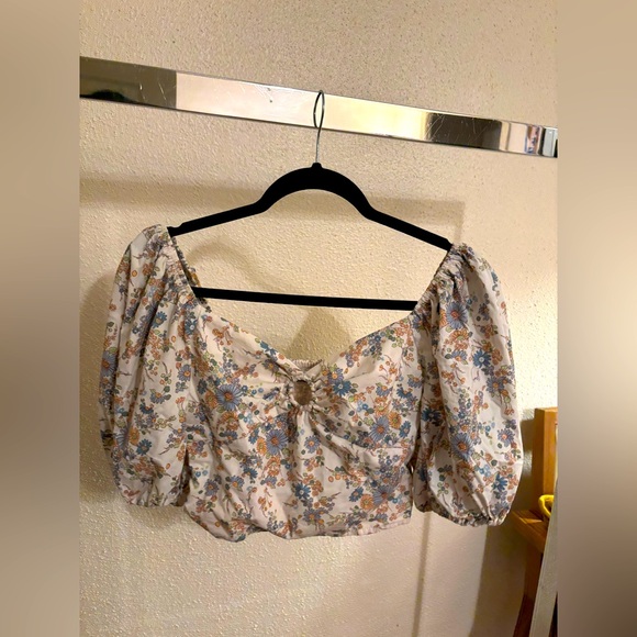 Abercrombie & Fitch Floral Blouse with Puff Sleeves - Picture 1 of 3